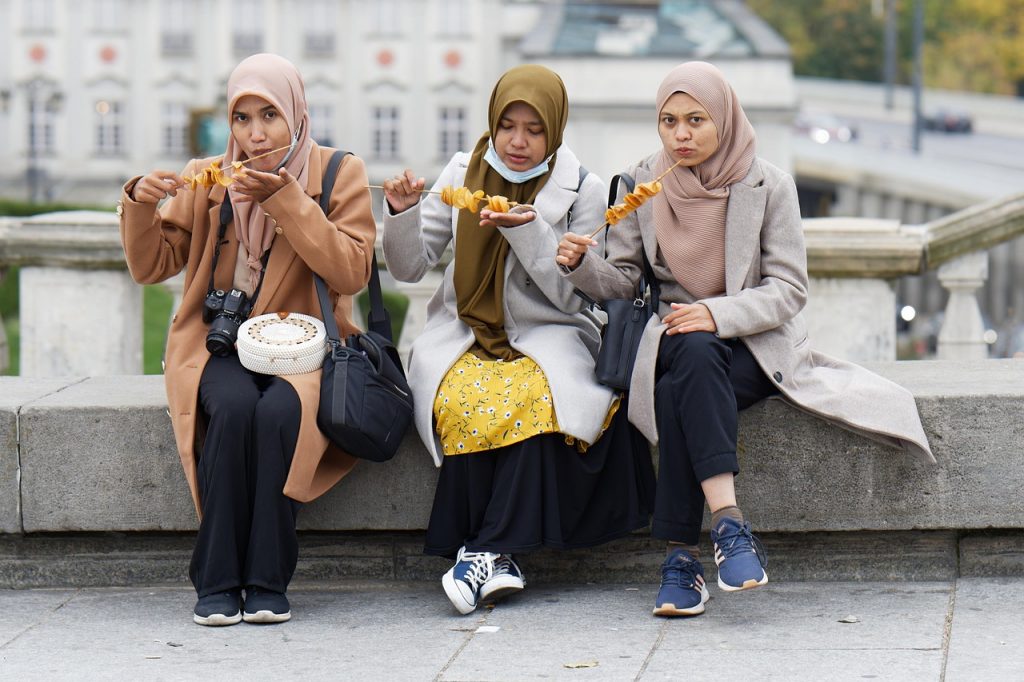 Umgang mit gruseligen Nachrichten beim Online Dating für Extrovertierte