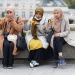 Umgang mit gruseligen Nachrichten beim Online Dating für Extrovertierte