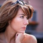 Die ultimative Checkliste Wie man jemanden beim Reisen trifft