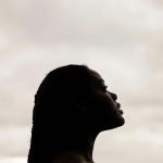 Rot-Flaggen bei Online-Dating erkennen und Gespräche höflich beenden