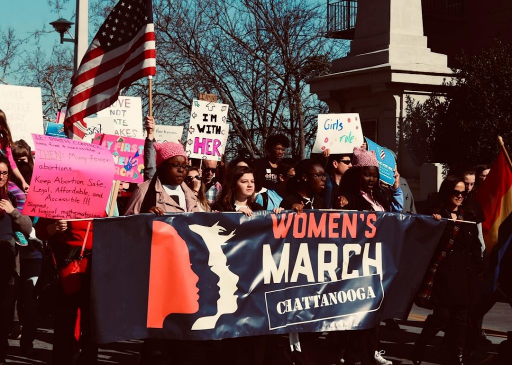 Flirten ohne gruselig zu sein Ein Leitfaden für introvertierte Singles