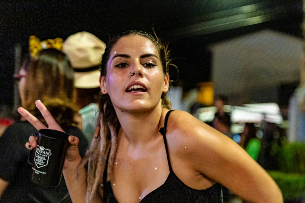 Die Psychologie hinter unserer Liebe zu zufälligen Gesprächen